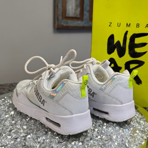 Zumba Fitness White leather Sneakers with Iridescent Accents EUC 5 - Picture 8 of 13